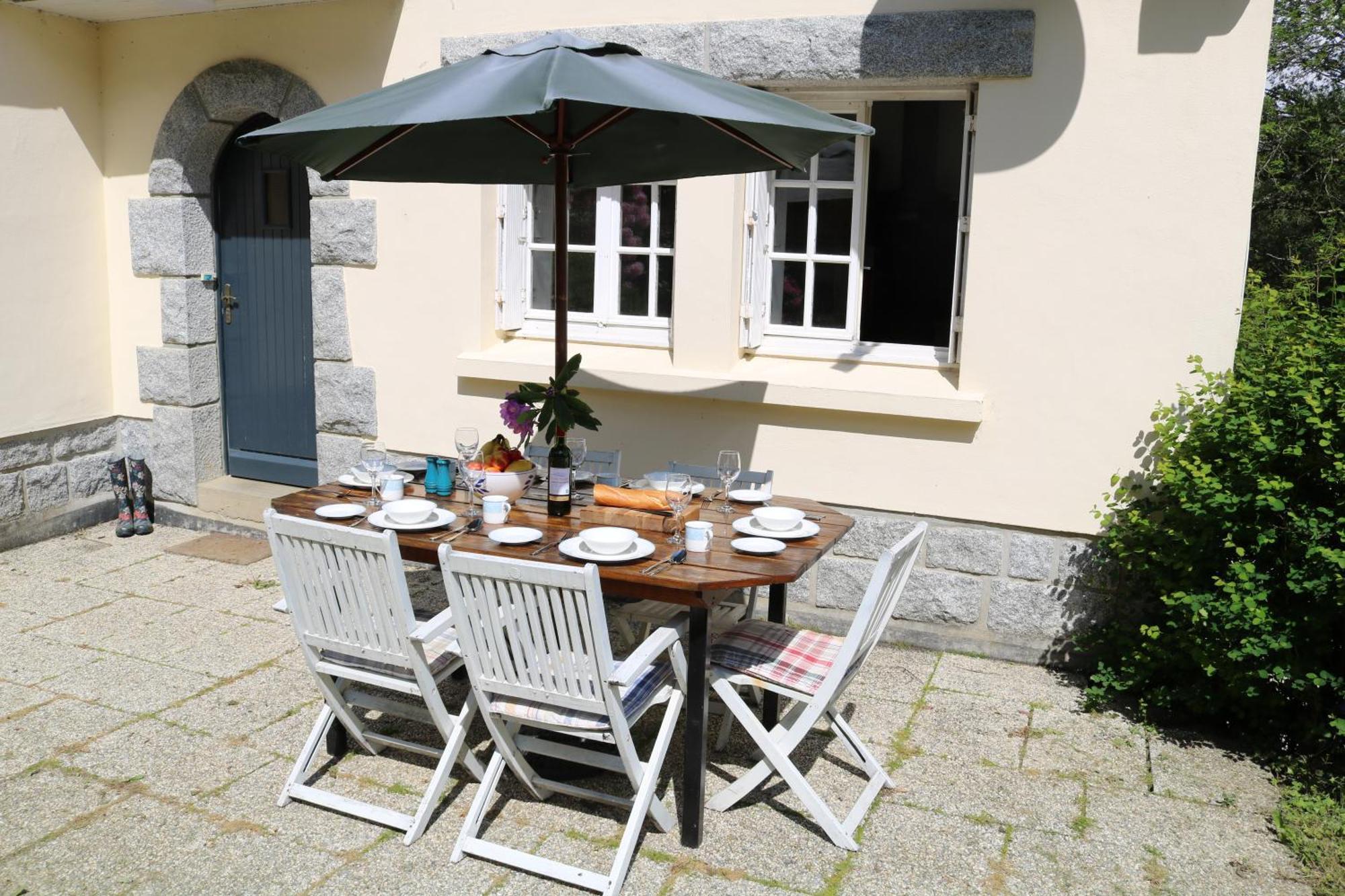 Fontaine Blanche River View, Large Patio & Garden In Central Brittany With Starlink Wifi Treffrin Exterior photo